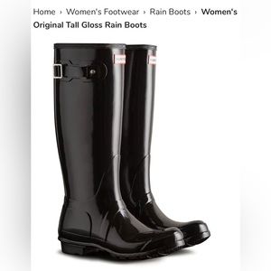 Hunter US Women’s Size 8 tall gloss rain boots with cardigan boot socks